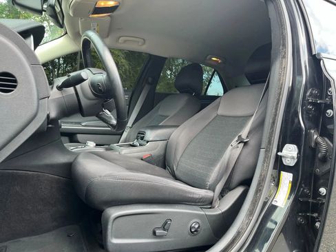 Used 2018 Chrysler 300 Touring w/ Sport Appearance Package image 19