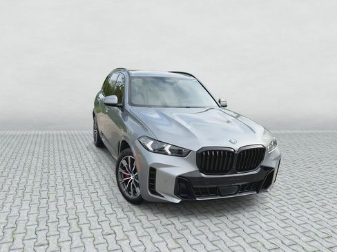 Certified 2024 BMW X5 xDrive40i w/ M Sport Package AWD/4WD image 2