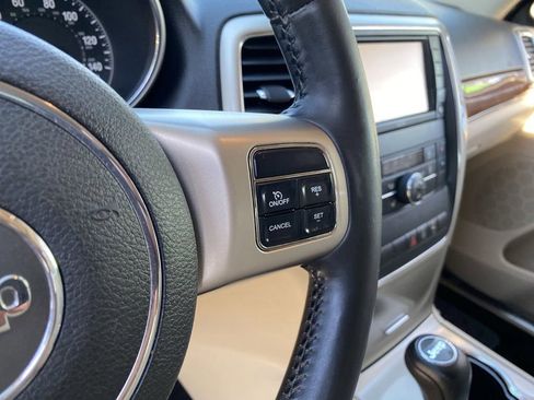 Used 2011 Jeep Grand Cherokee Limited w/ Trailer Tow Group image 25