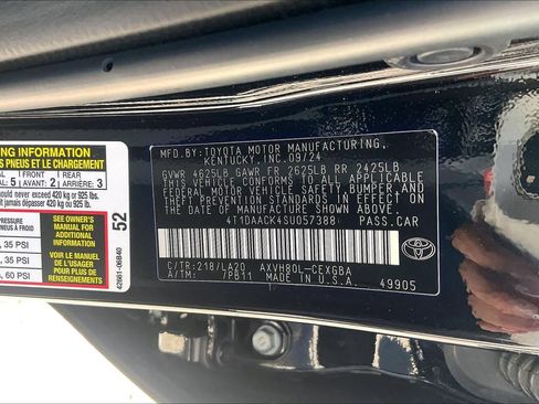 Used 2025 Toyota Camry XLE image 34