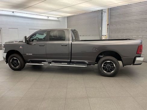 Used 2025 RAM 2500 Laramie image 9
