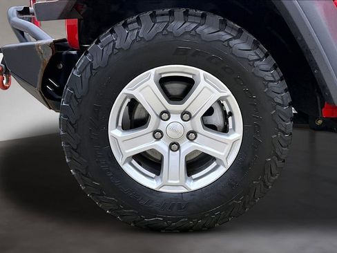 Used 2018 Jeep Wrangler Unlimited Sport S image 8