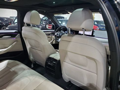 Used 2022 BMW 540i w/ M Sport Package RWD image 23