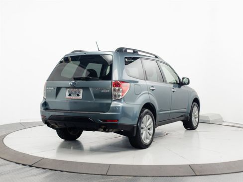 Used 2013 Subaru Forester 2.5X Premium w/ Popular Pkg 3 AWD/4WD image 11