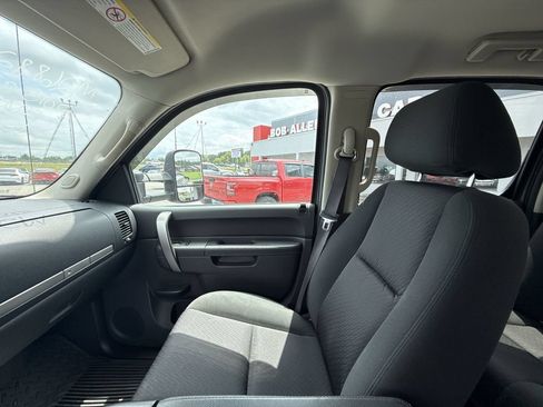 Used 2013 Chevrolet Silverado 2500 LT w/ Interior Plus Package AWD/4WD image 22