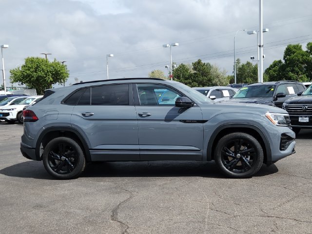 New 2026 Volkswagen Atlas Cross Sport SEL R-Line AWD/4WD image 2