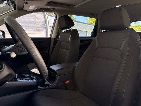 Used 2025 Honda CR-V EX image 5