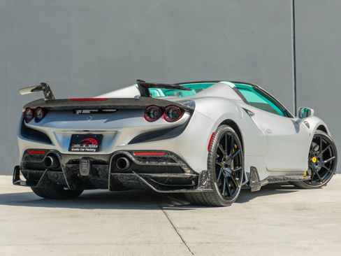 Used 2023 Ferrari F8 Tributo image 8