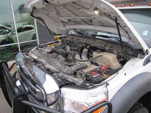 Used 2015 Ford F550 2WD Regular Cab Super Duty image 21