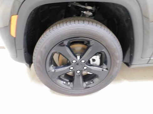 New 2025 Jeep Grand Cherokee L Limited w/ Black Appearance Package image 12