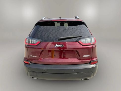 Used 2019 Jeep Cherokee Latitude Plus w/ Cold Weather Group AWD/4WD image 6