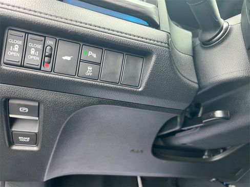 Used 2025 Honda Odyssey Elite image 41