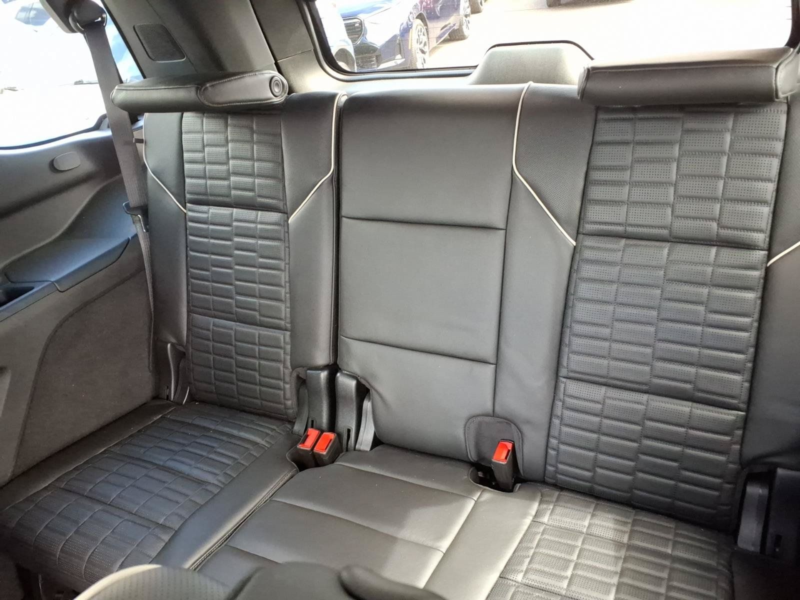 Used 2023 Cadillac Escalade Sport Platinum w/ LPO, ONYX Package AWD/4WD image 16