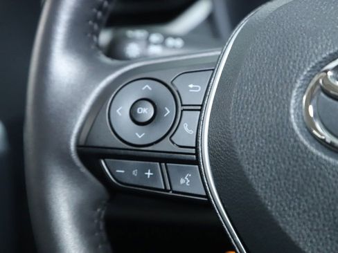 Used 2025 Toyota RAV4 XLE image 23