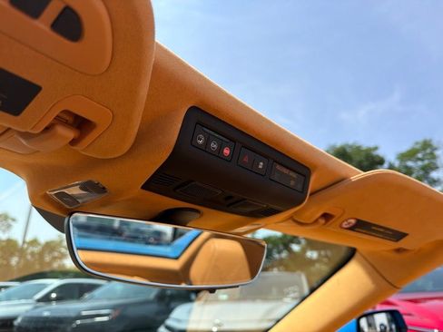 Used 2021 Chevrolet Corvette Stingray Premium Conv w/ Z51 Performance Package RWD image 23