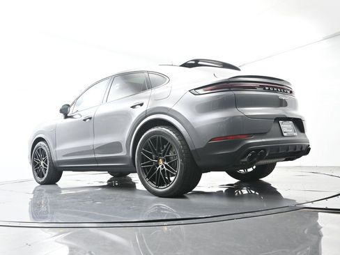 Certified 2024 Porsche Cayenne Coupe AWD/4WD image 47