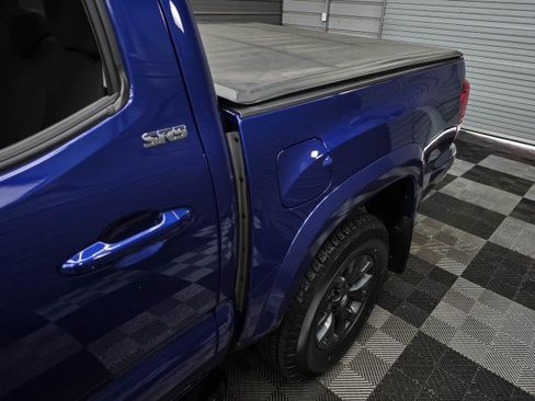 Used 2022 Toyota Tacoma SR5 AWD/4WD image 13