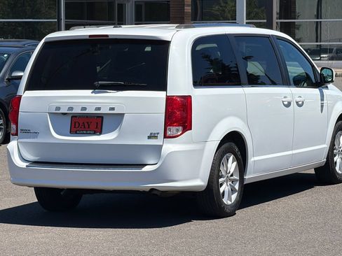 Used 2019 Dodge Grand Caravan SXT FWD image 5
