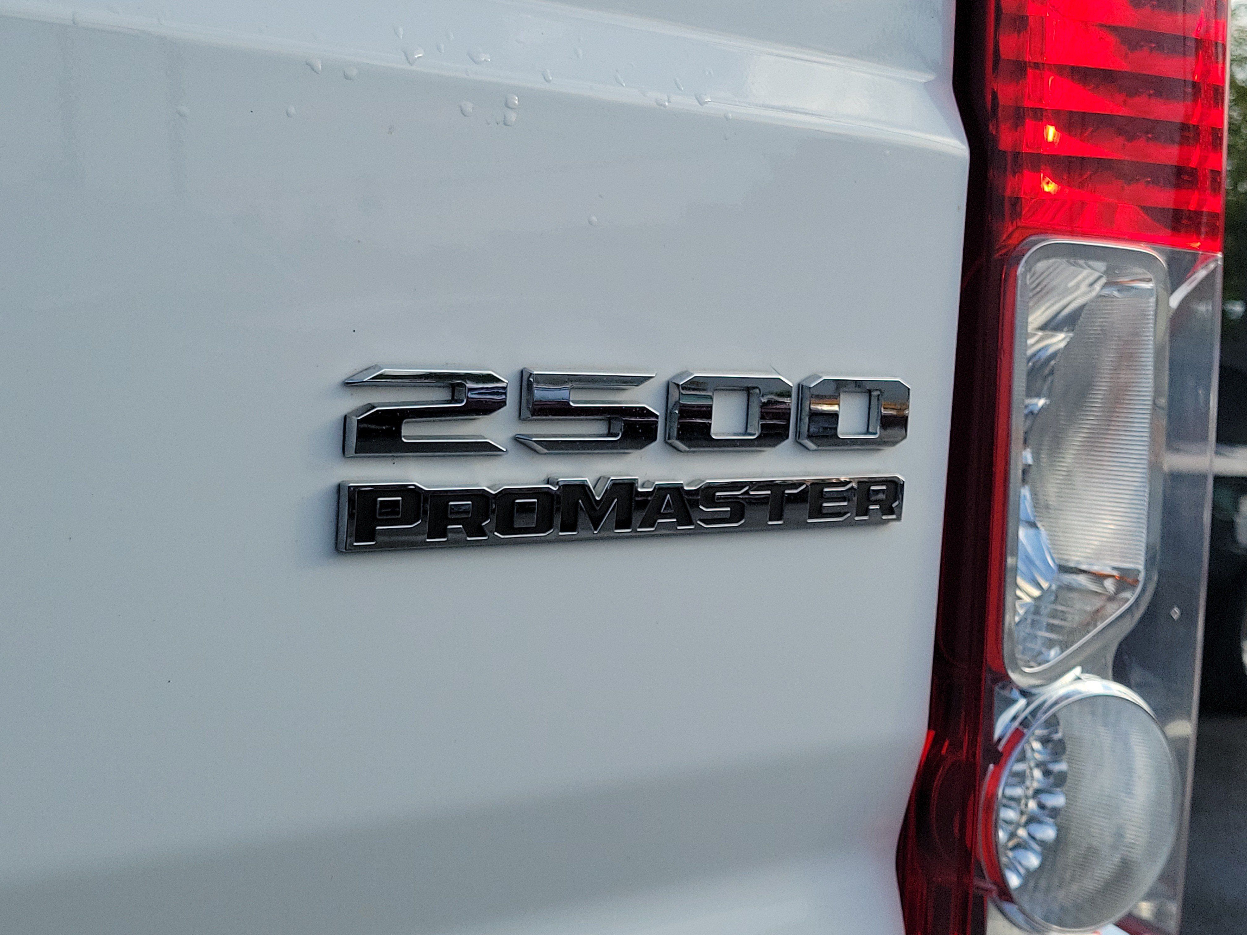 Used 2024 RAM ProMaster 2500 w/ Convenience Group FWD image 7