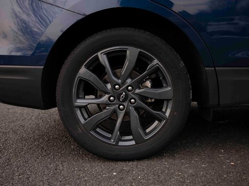 Used 2022 Chevrolet Equinox RS w/ Infotainment Package image 23