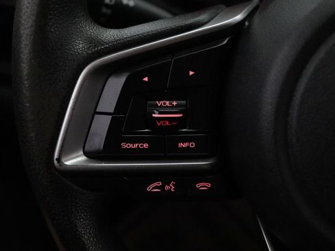 Used 2019 Subaru Crosstrek 2.0i AWD/4WD image 19