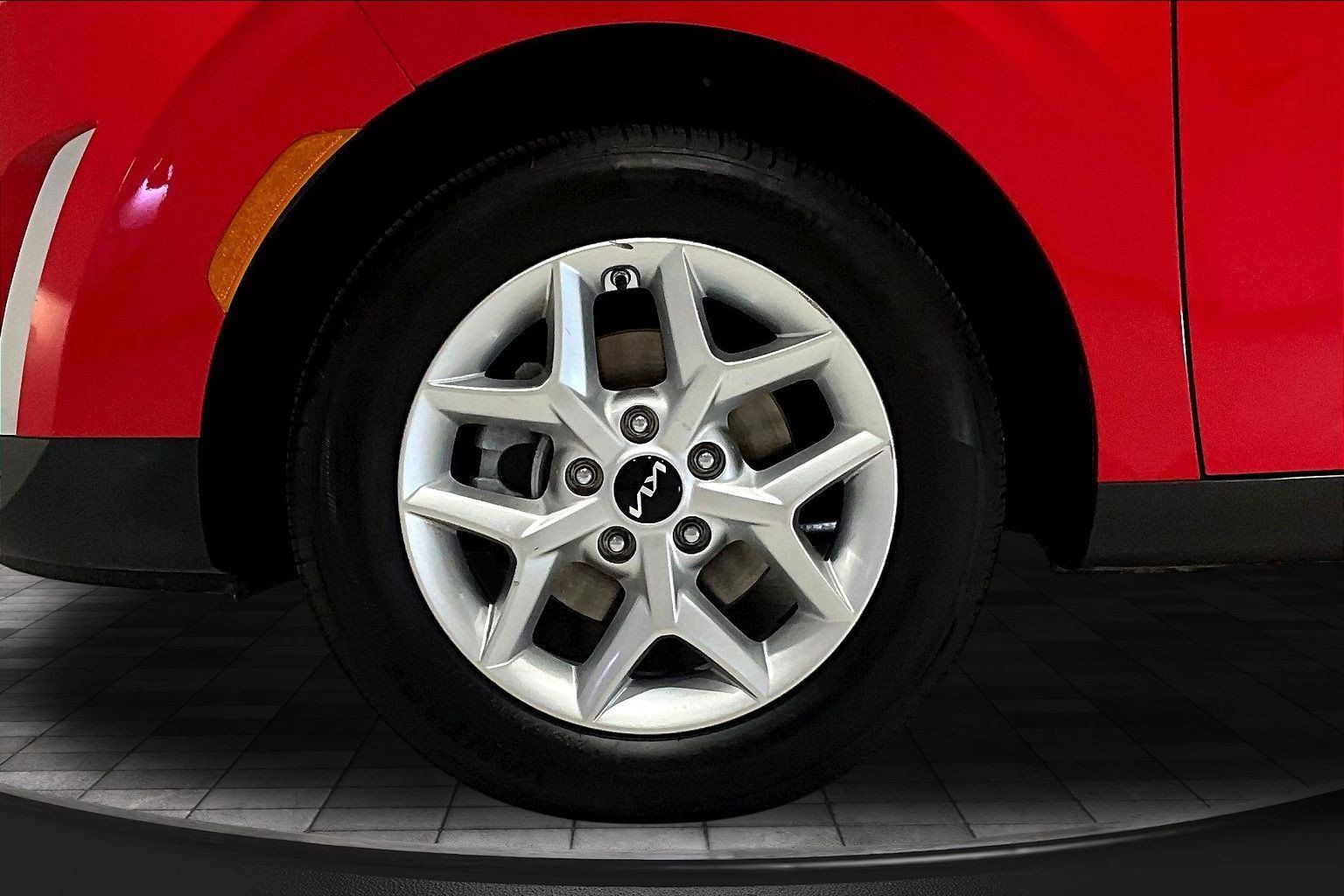 Used 2025 Kia Soul LX w/ LX Technology Package FWD image 33