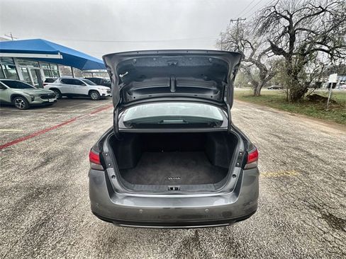 Used 2025 Nissan Versa SV image 25