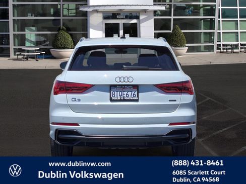 Used 2021 Audi Q3 2.0T Premium w/ Convenience Package AWD/4WD image 5