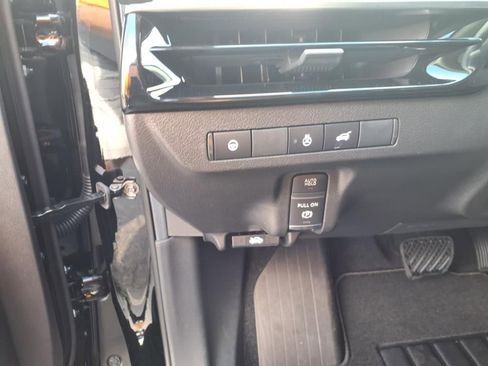 New 2025 Nissan Murano SL image 14