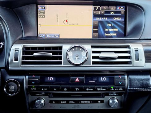Used 2014 Lexus LS 460 w/ Comfort Package RWD image 11