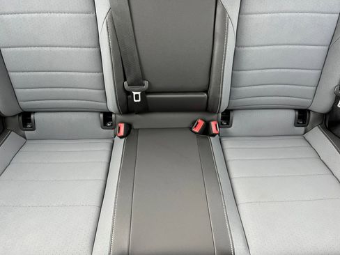 Used 2025 Volkswagen Jetta SE image 38