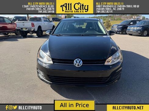 Used 2015 Volkswagen Golf S image 2