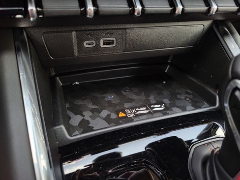 New 2025 GMC Canyon AT4 w/ Nightfall Edition image 9