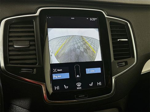 Used 2016 Volvo XC90 T5 Momentum image 20