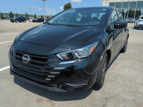 Used 2024 Nissan Versa SV FWD image 1