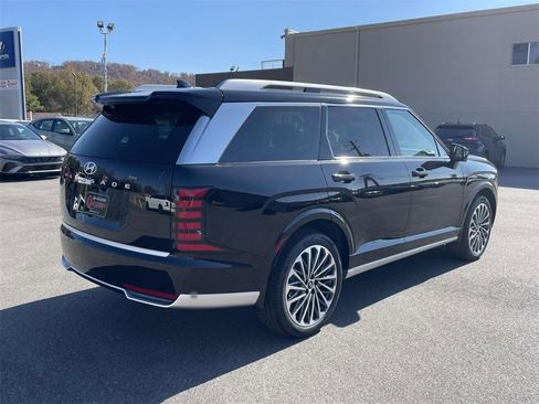 New 2026 Hyundai Palisade Calligraphy image 3