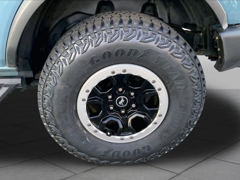 Used 2022 Ford Bronco Big Bend w/ Sasquatch Package AWD/4WD image 10