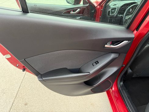 Used 2016 MAZDA MAZDA3 i Touring w/ Popular Equipment Package image 20