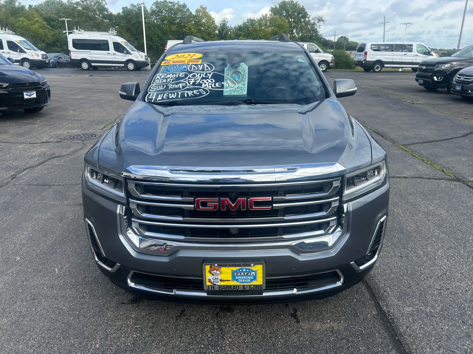 Used 2021 GMC Acadia SLT w/ Premium Package AWD/4WD image 2