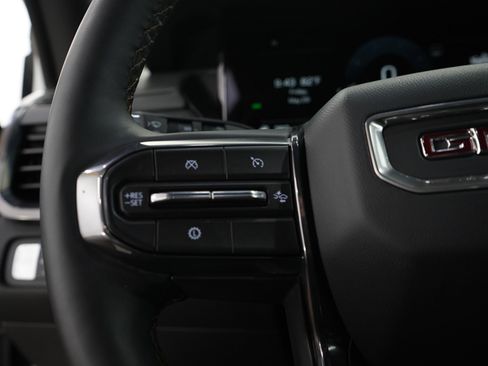 Used 2025 GMC Acadia AT4 AWD/4WD image 28