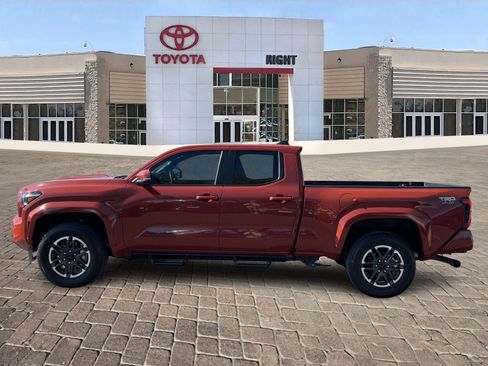 Certified 2025 Toyota Tacoma TRD Sport w/ TRD Sport Upgrade Package image 4