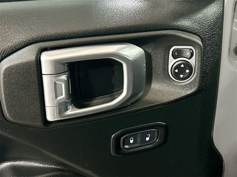 Used 2021 Jeep Wrangler Unlimited Sport image 15