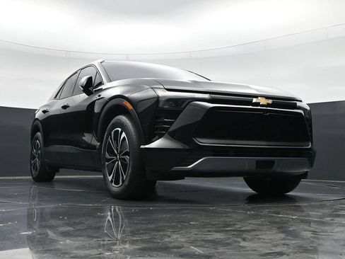 Used 2024 Chevrolet Blazer EV LT AWD/4WD image 42