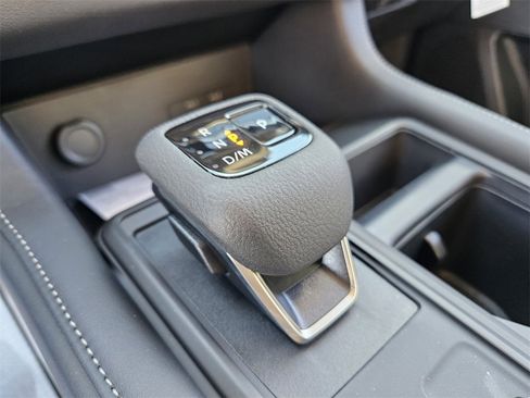 New 2026 Nissan Pathfinder S image 8