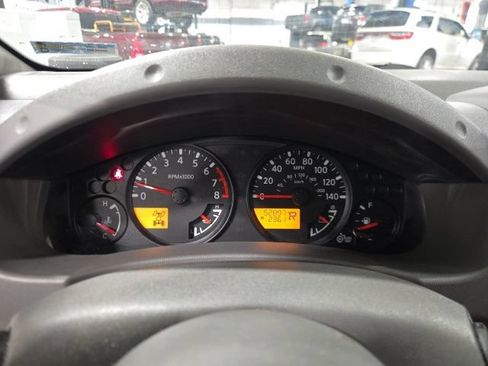 Used 2018 Nissan Frontier SV AWD/4WD image 16