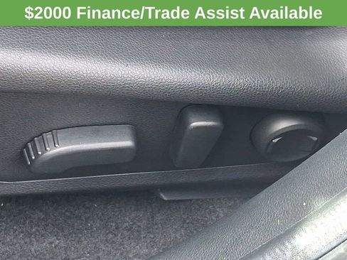 Used 2024 Subaru Crosstrek 2.5i Limited AWD/4WD image 25