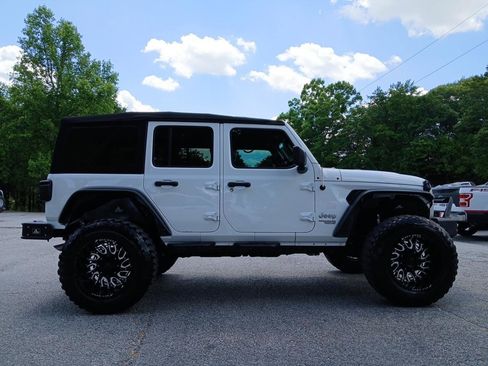 Used 2019 Jeep Wrangler Unlimited Sport S image 6