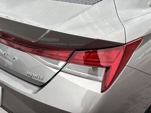 Used 2023 Hyundai Elantra Limited image 37