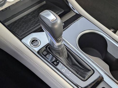 Used 2025 Nissan Altima 2.5 SL image 23