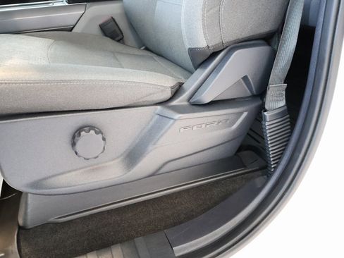 Used 2022 Ford F150 XLT image 14